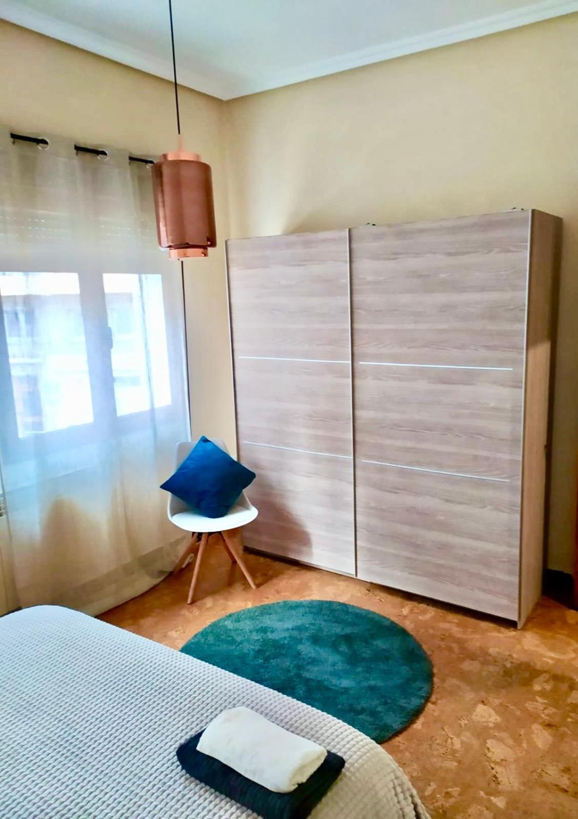 Amplio Apartamento Con Dos Patios Gijón Esterno foto