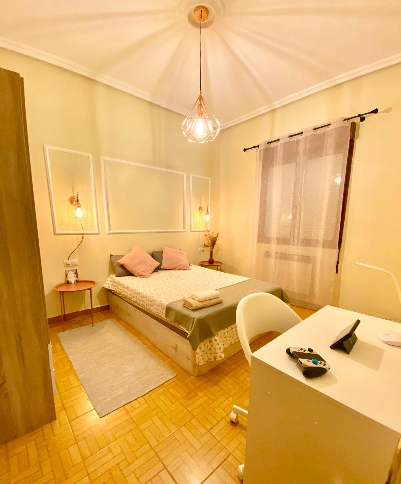 Amplio Apartamento Con Dos Patios Gijón Esterno foto