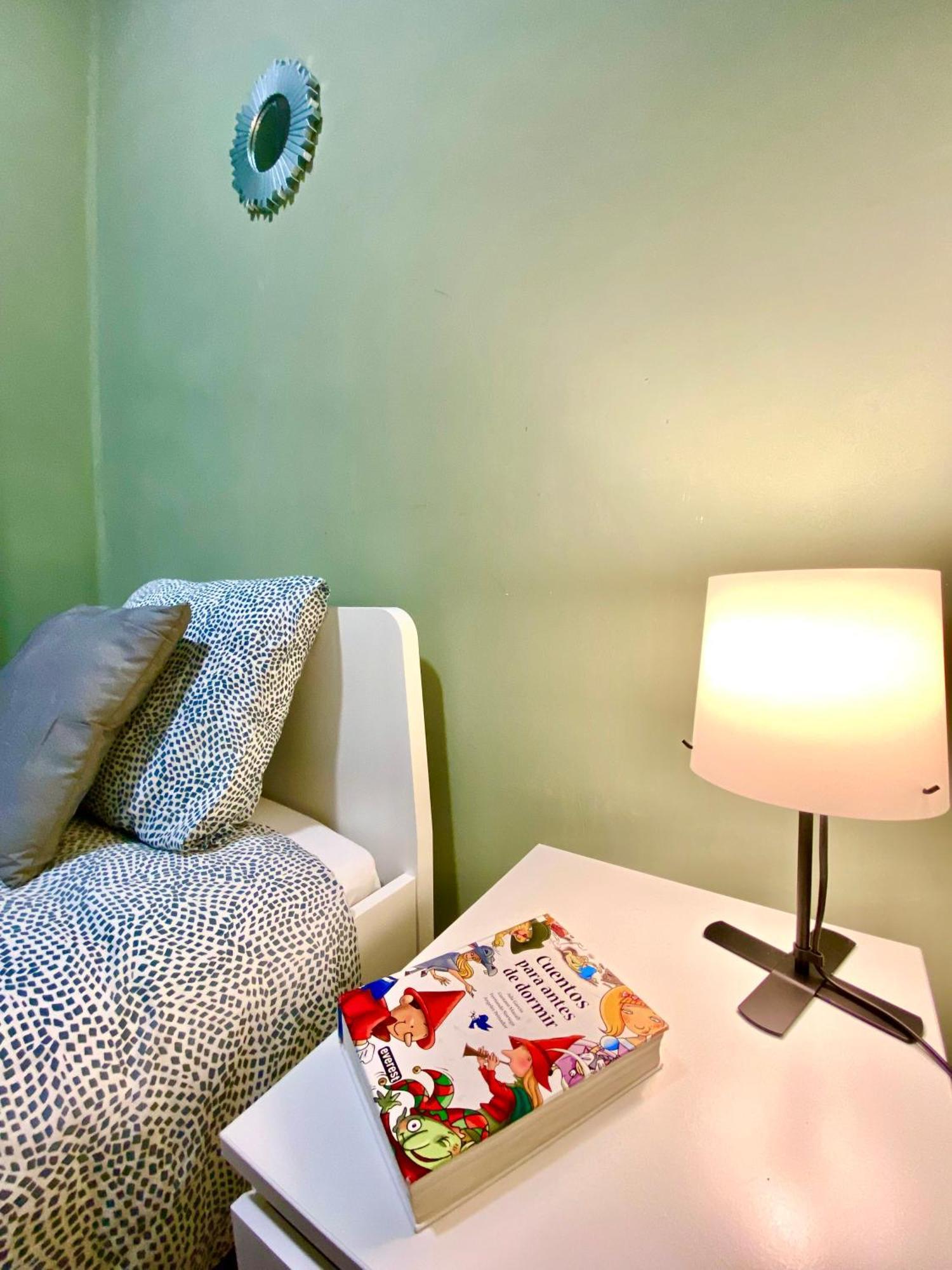 Amplio Apartamento Con Dos Patios Gijón Esterno foto