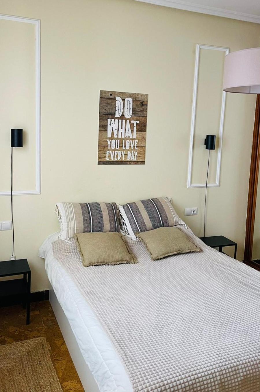 Amplio Apartamento Con Dos Patios Gijón Esterno foto