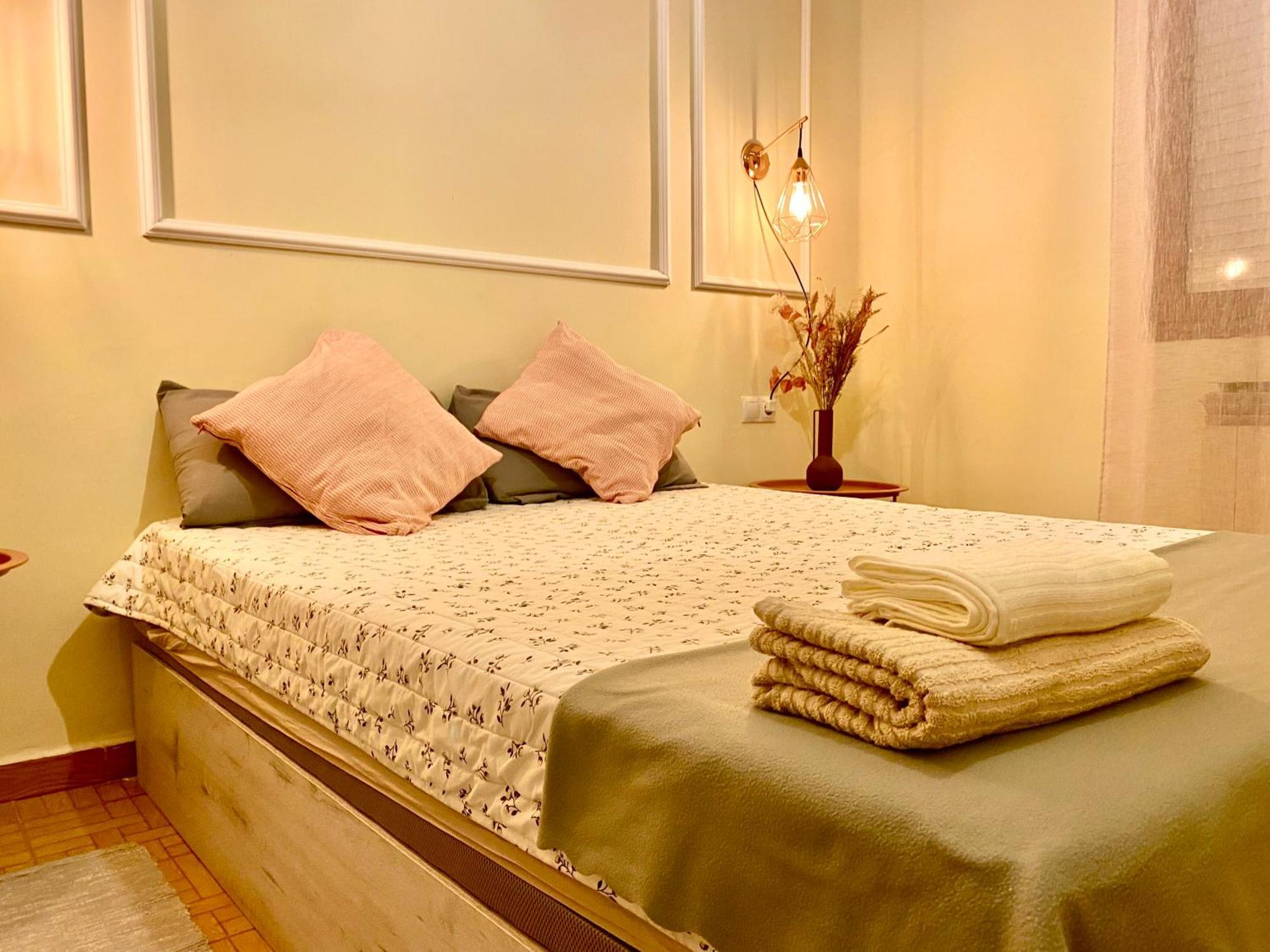 Amplio Apartamento Con Dos Patios Gijón Esterno foto